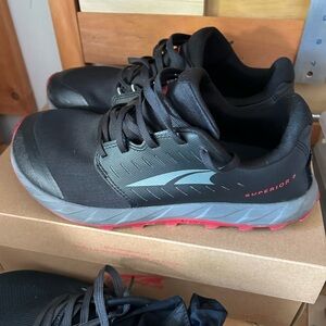 Altra Superior 5 Trail Running Shoes - Men's Size 9.5